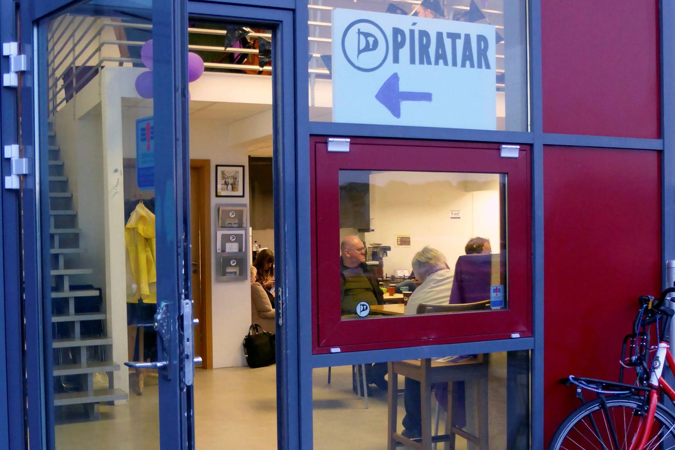 La entrada de la sede del Partido Pirata, en Reikiavik. (Reuters) 