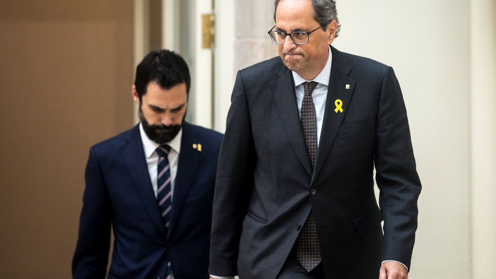 Foto: El presidente de la Generalitat de Cataluña, Quim Torra (d), y el del Parlament, Roger Torrent. (EFE)
