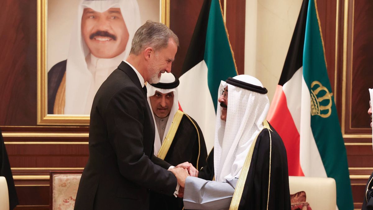 El viaje exprés del rey Felipe y el príncipe Guillermo a Kuwait tras la muerte del emir