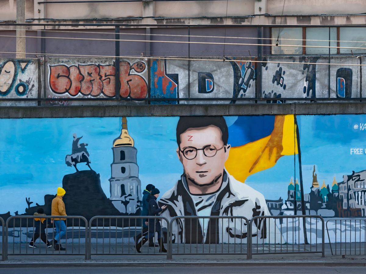 Foto: Mural en apoyo a Zelenski en Polonia. (EFE/EPA/Jakub Kaczmarczyk)