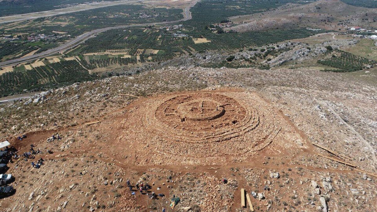 Hallan un edificio circular de hace 4.000 años en Creta mientras se construía un aeropuerto