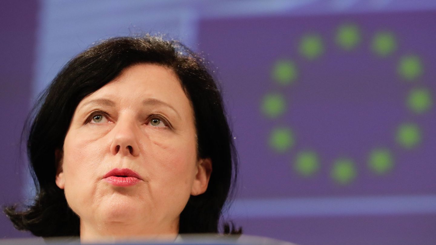 Vera Jourová, vicepresidenta de la Comisión Europea para Asuntos de Valores y Transparencia. (EFE)