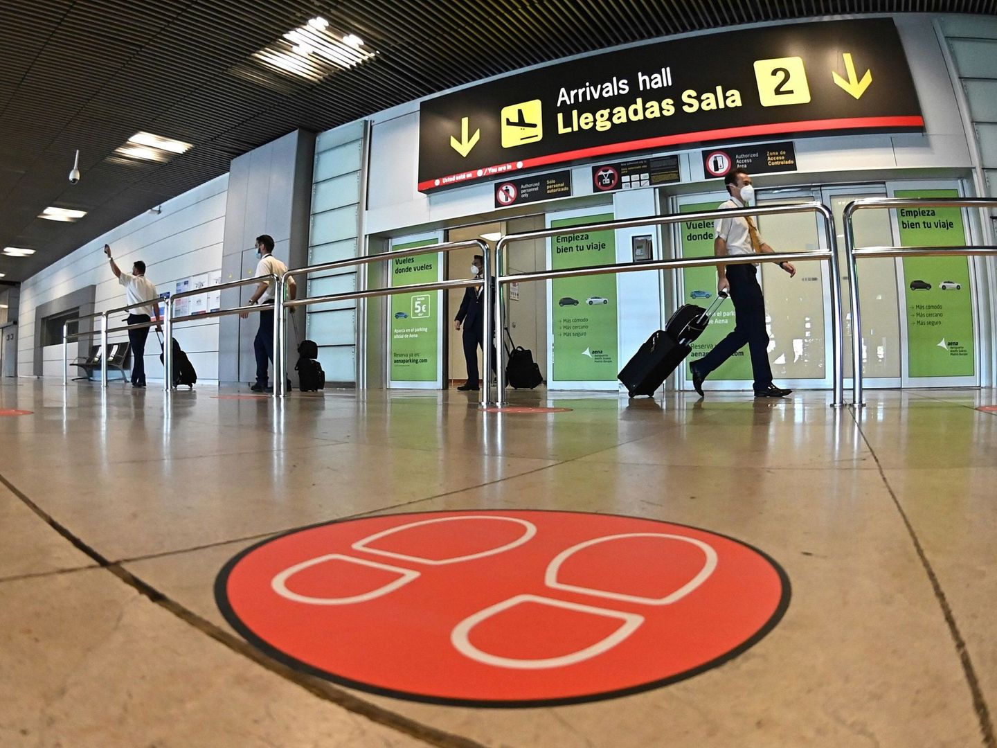 Terminal de llegadas del aeropuerto de Madrid. (EFE)