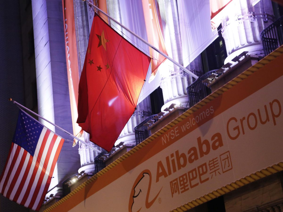 Foto: Fachada de la Bolsa de Nueva York en el debut de Alibaba. (AP Photo/M. Lennihan)