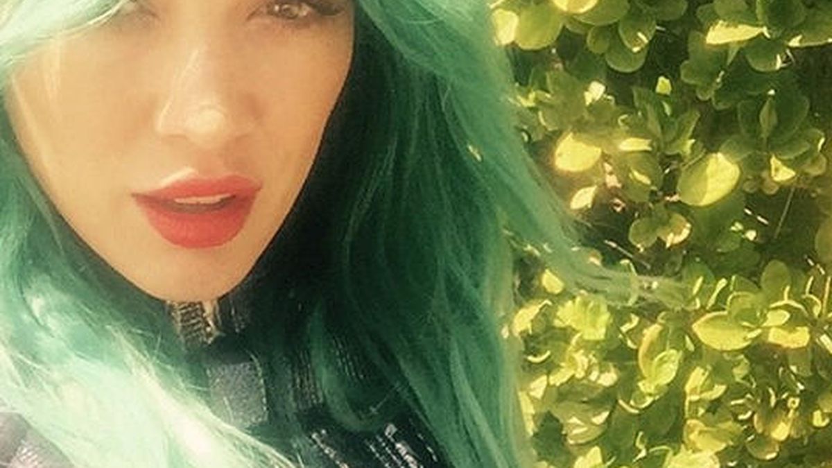 Instagram – Hilary Duff se suma a la moda del pelo de colores y se tiñe de verde