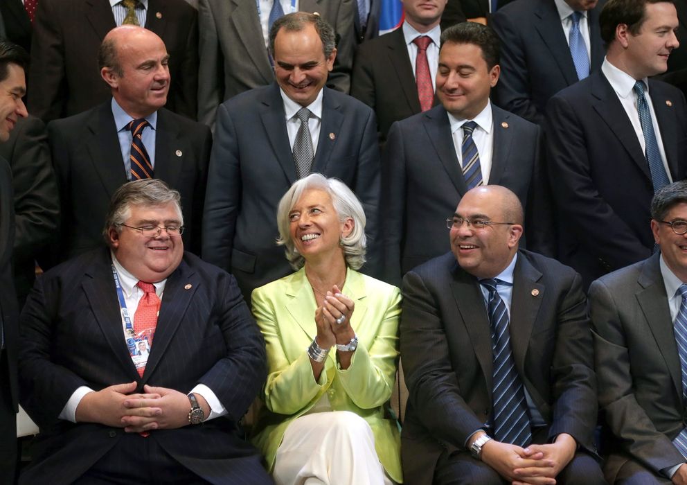 Foto: La directora gerente del FMI, Christine Lagarde, con los ministros de Economía de la eurozona