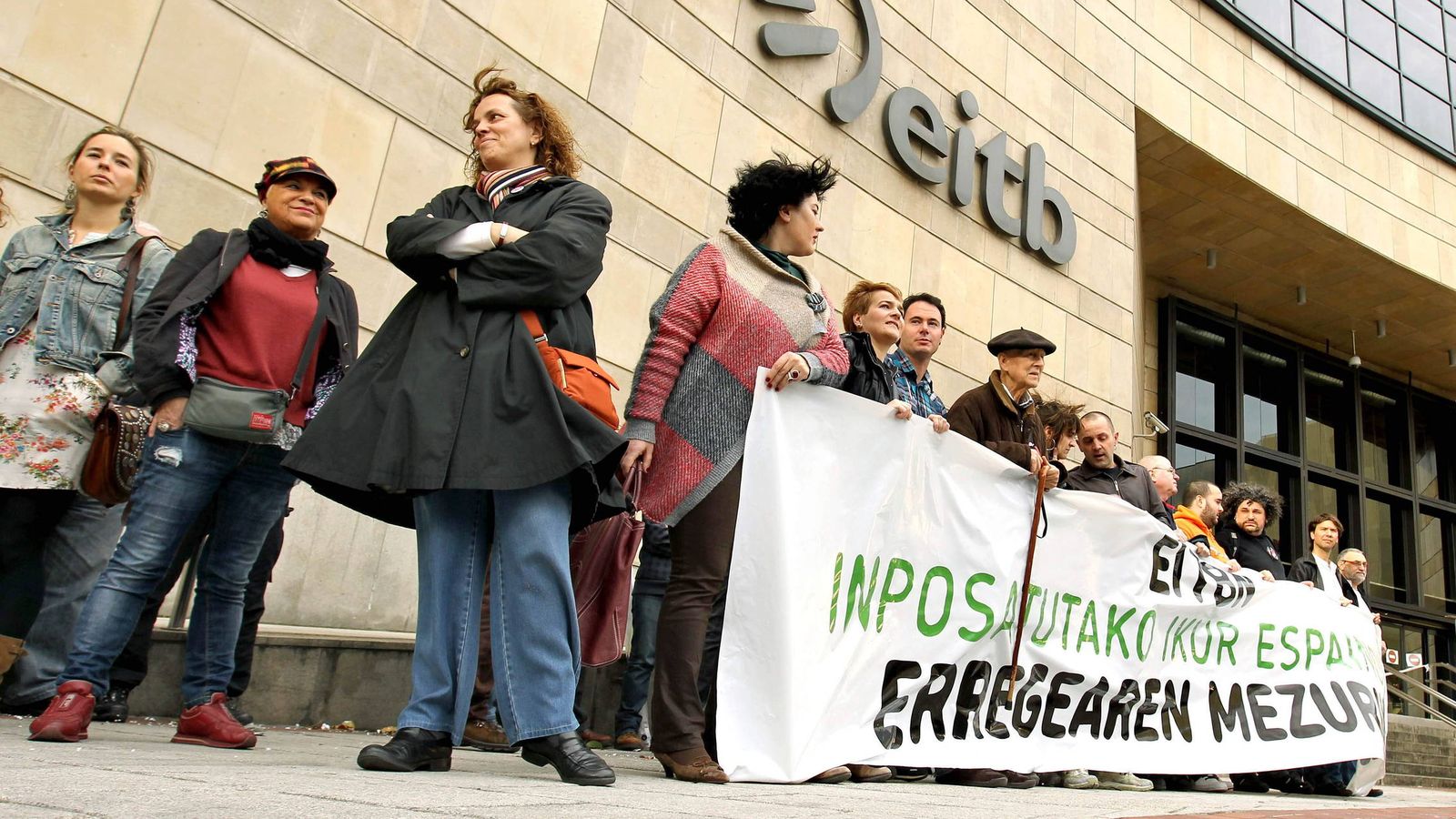 Foto: Fotografía de archivo de una concentración ante la sede de EITB. (EFE)