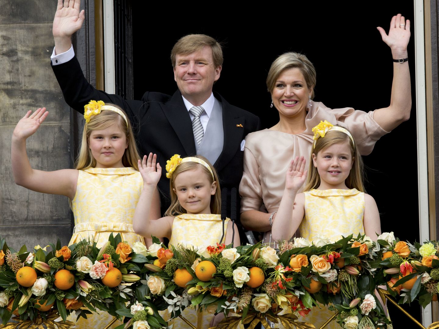 Las hijas de los Reyes de Holanda vestidas de Pili Carrera (Gtres)