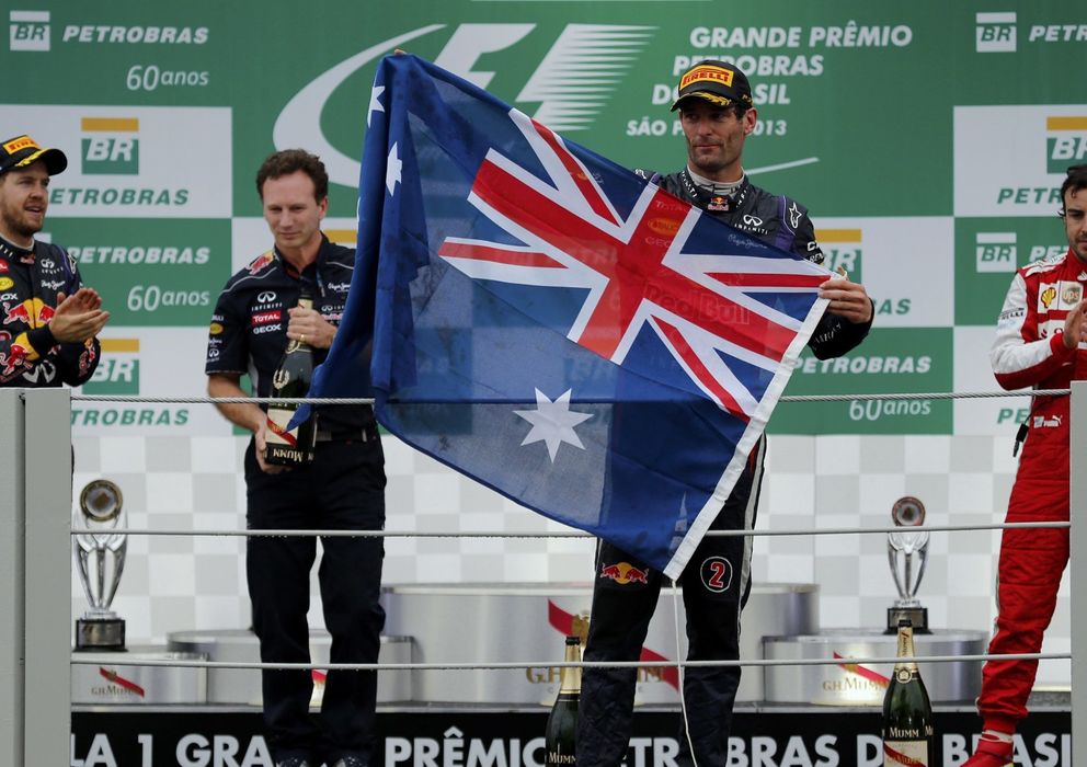Foto: Mark Webber, segundo en Interlagos, se despidió de la Fórmula 1 mostrando la bandera australiana. 