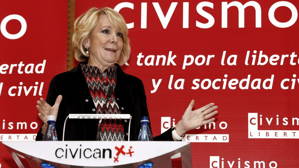 Aguirre carga contra el “mangoneo” de Javier Arenas en el PP andaluz