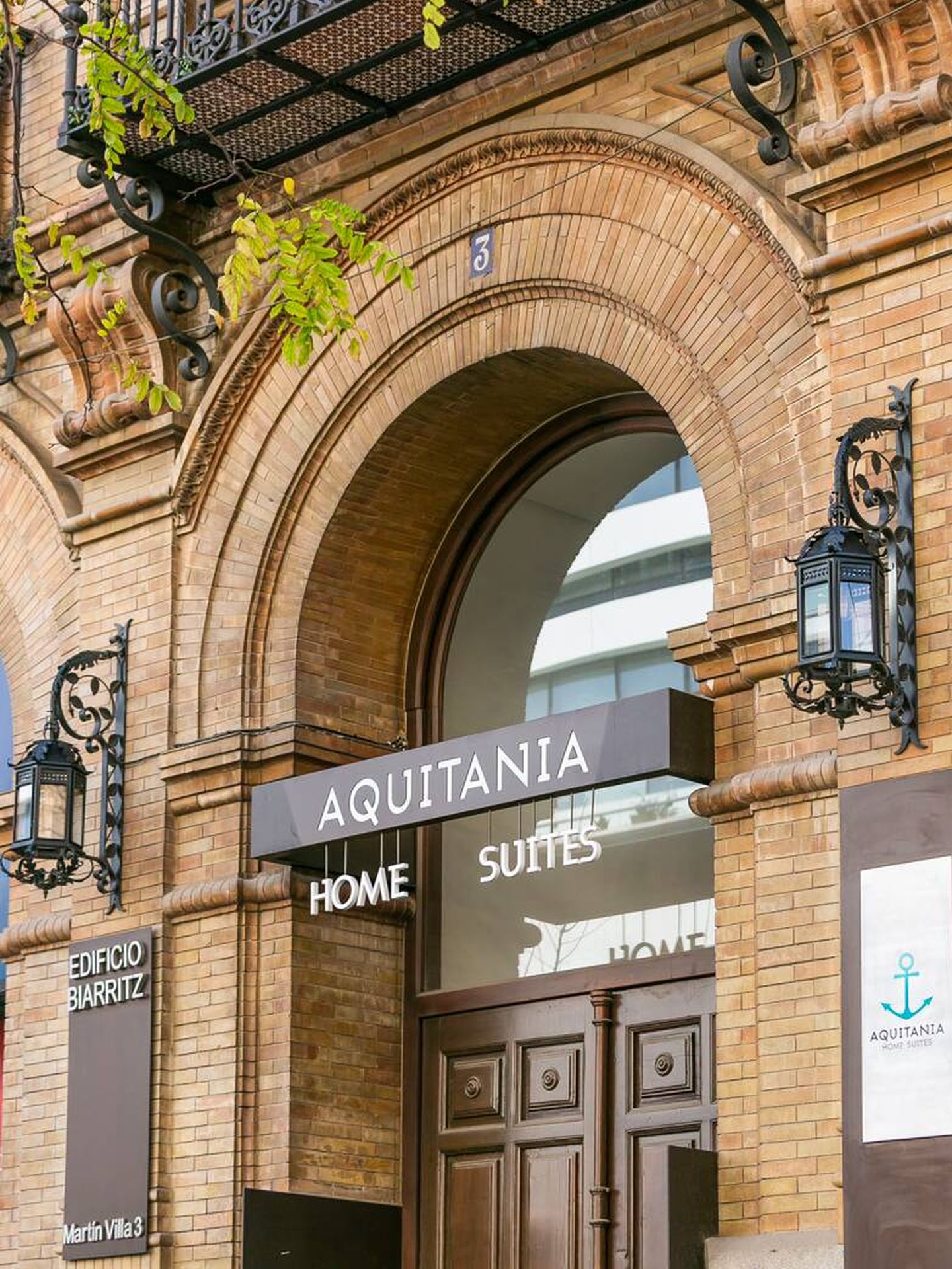 Aquitania Home Suites. C/ Martín Villa, 3. Sevilla. Tel.: 955 287 499. (Cortesía)
