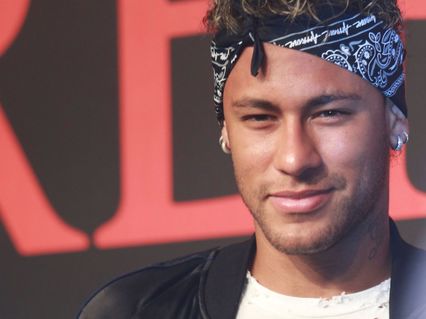 Neymar, durante uno de los actos publicitarios que cumplimentó en Shanghai. (Reuters)