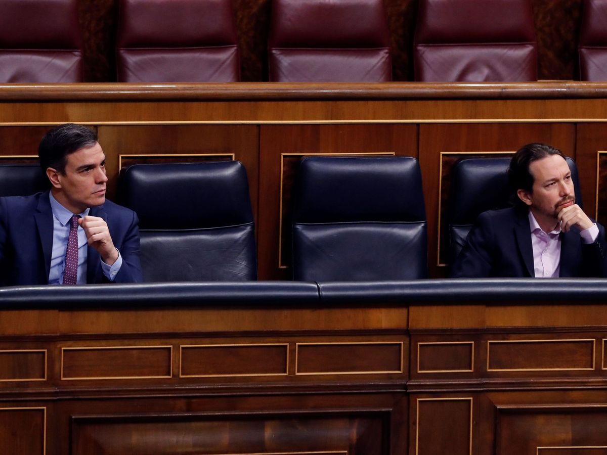 Foto: Pedro Sánchez y Pablo Iglesias en el Congreso d elos diputados. (EFE)