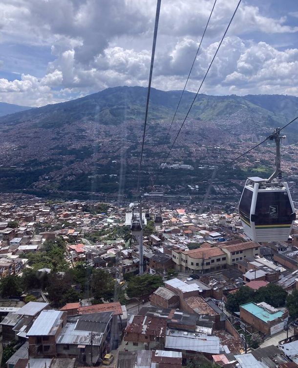 El transporte público (incluído un servicio de bicicletas gratuito) está convirtiendo Medellín en un referente de sostenibilidad para América Latina. Foto: Marta Montojo