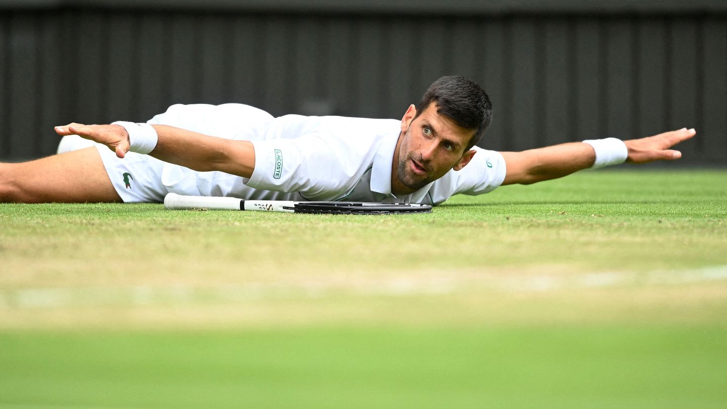 Novak Djokovic en el Campeonato de Wimbledon. (Reuters/Toby Melville)     