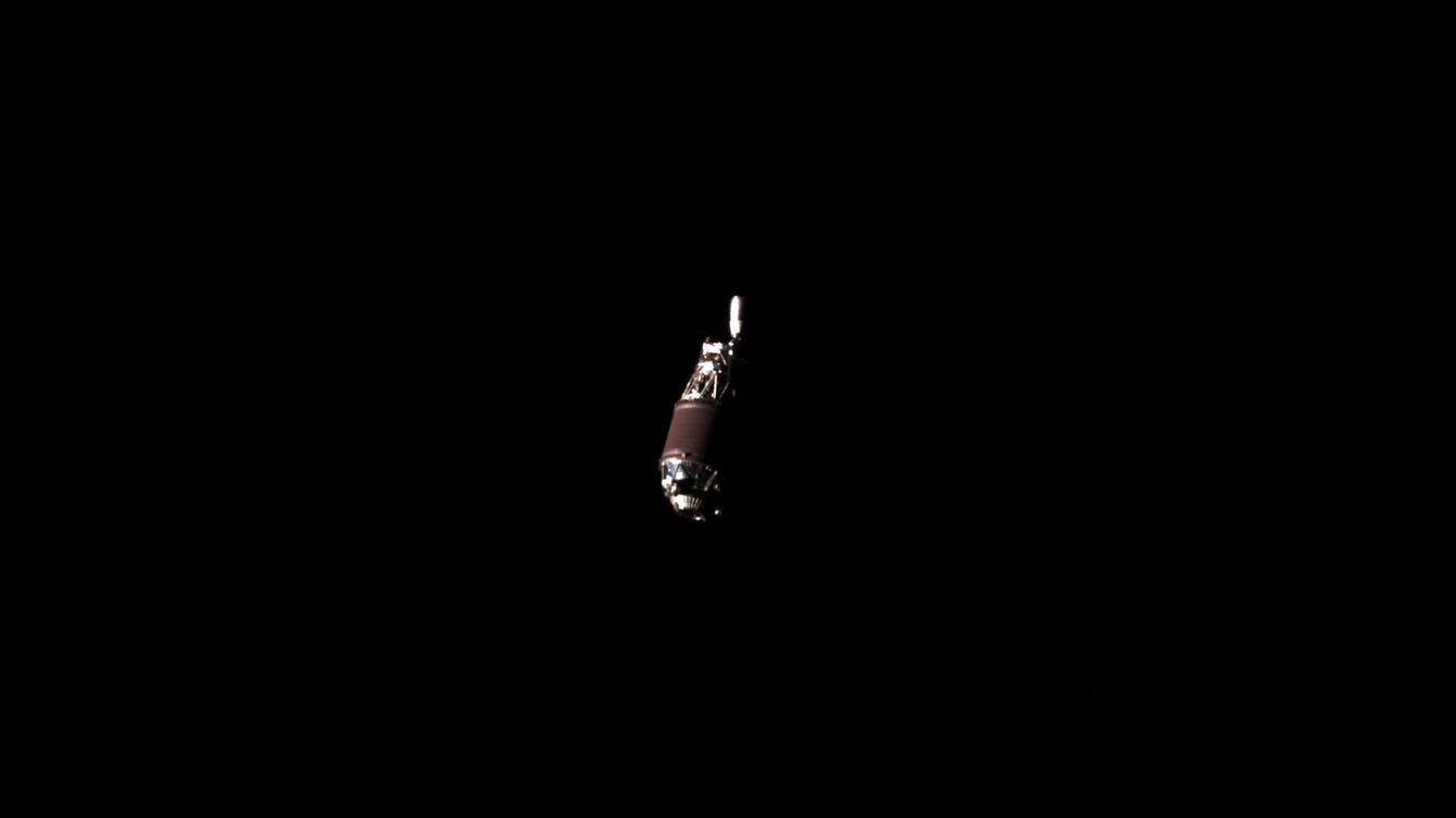 Foto: La fotografía del objeto espacial detectado e interceptado por la nave japonesa. (Astroscale)