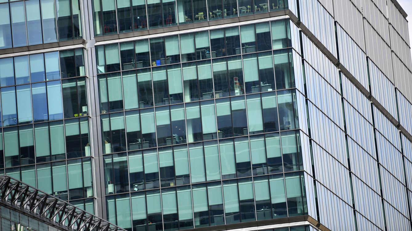 Foto: Vista de un edificio de oficinas. (Reuters/Dylan Martínez)