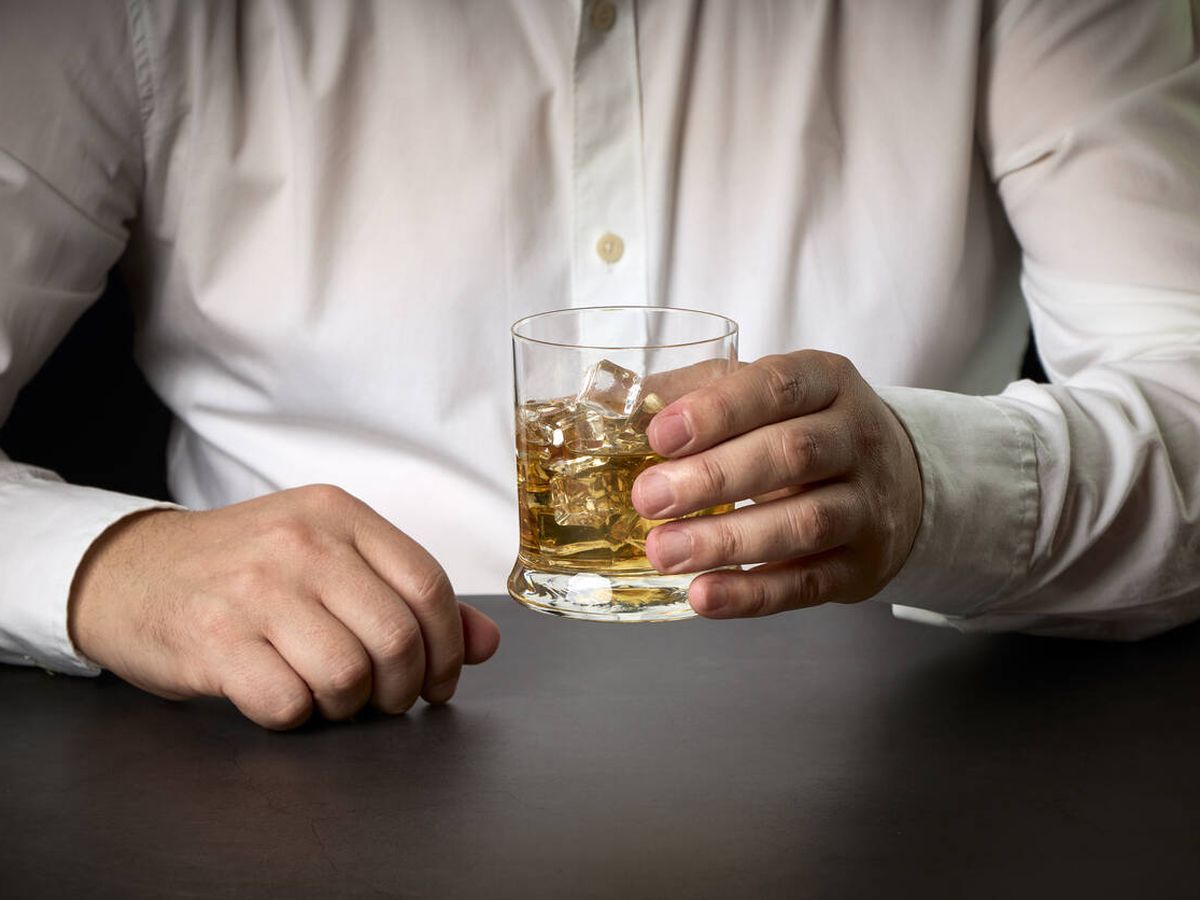 Foto: Cerca de 150.000 ingresos por culpa del alcohol. (iStock)