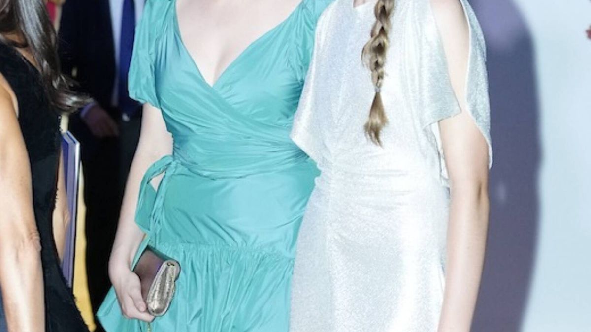 Premios Princesa de Girona, en directo: Leonor protagonista, con top y falda customizada, junto a Sofía de plata y Letizia con vestido de H&M