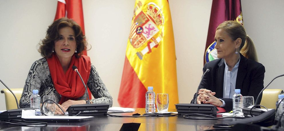 Ana Botella y Cristina Cifuentes, en una imagen de archivo. (Efe)