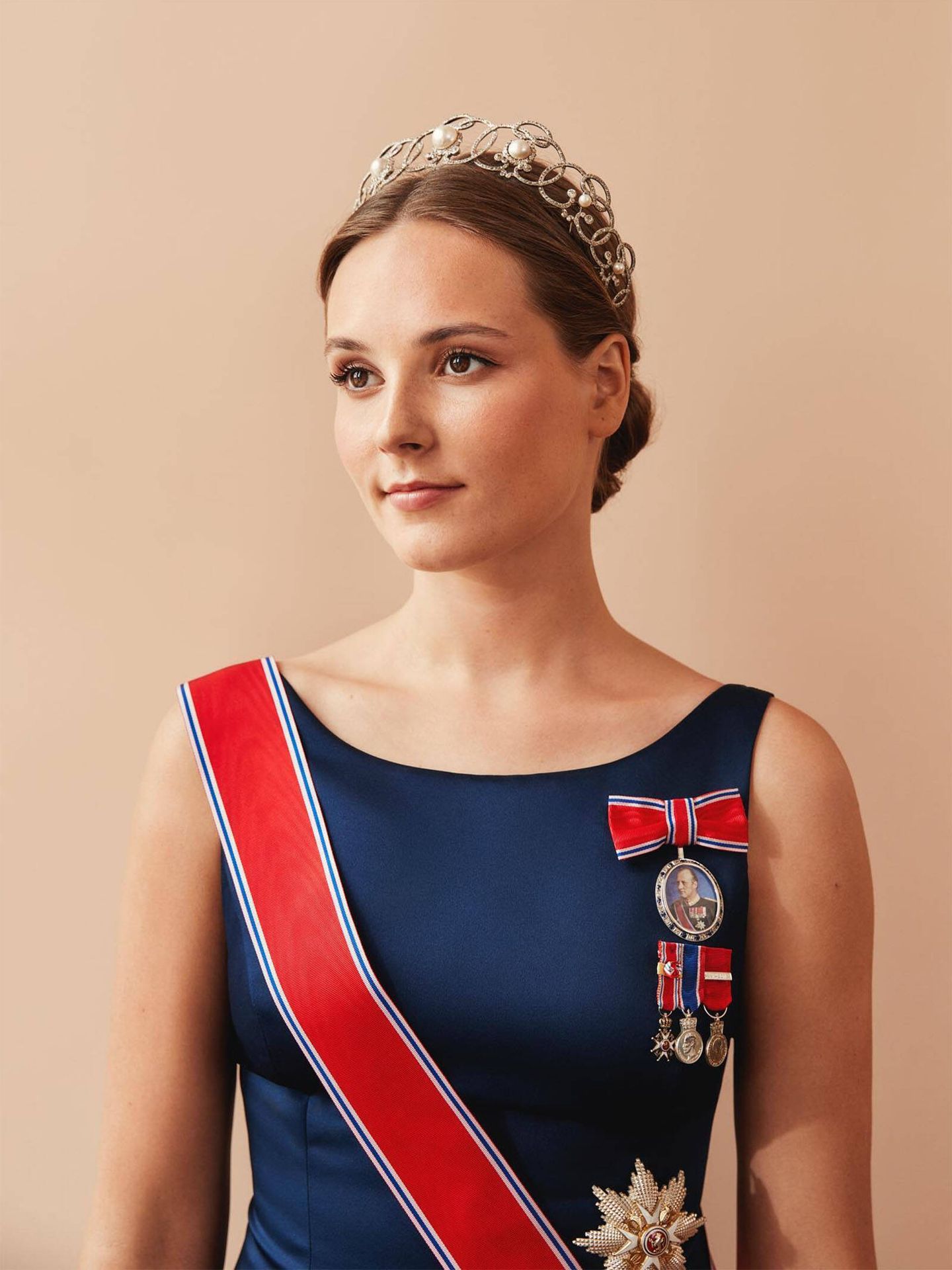 Retratos oficiales de la princesa Ingrid Alexandra de Noruega. (Casa Real de Noruega/Ida Bjørvik)