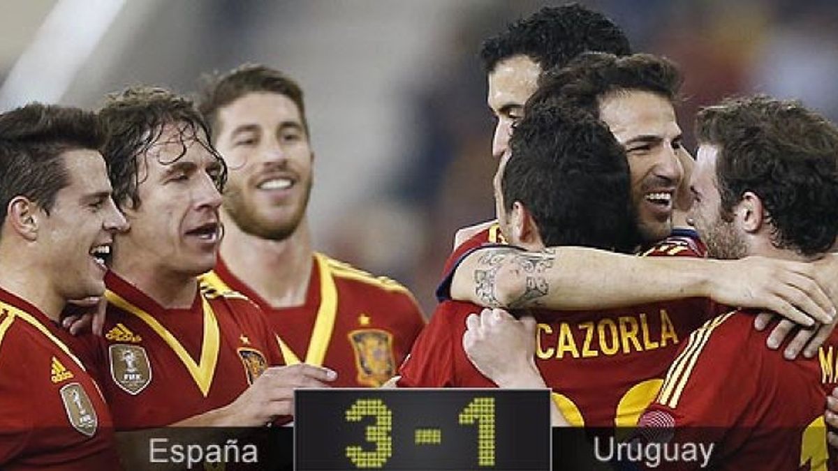 España frena los intentos de Uruguay para ganar el primer ensayo de la Confederaciones