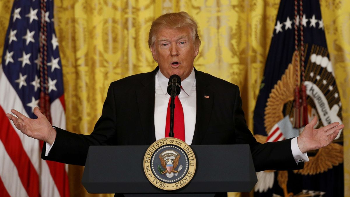 Donald Trump contra los periodistas:    "No hay caos, son mentiras de la prensa"