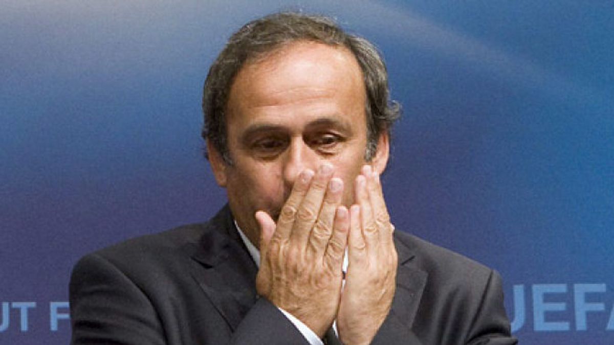 Michel Platini se siente "avergonzado" por los fichajes de Real Madrid