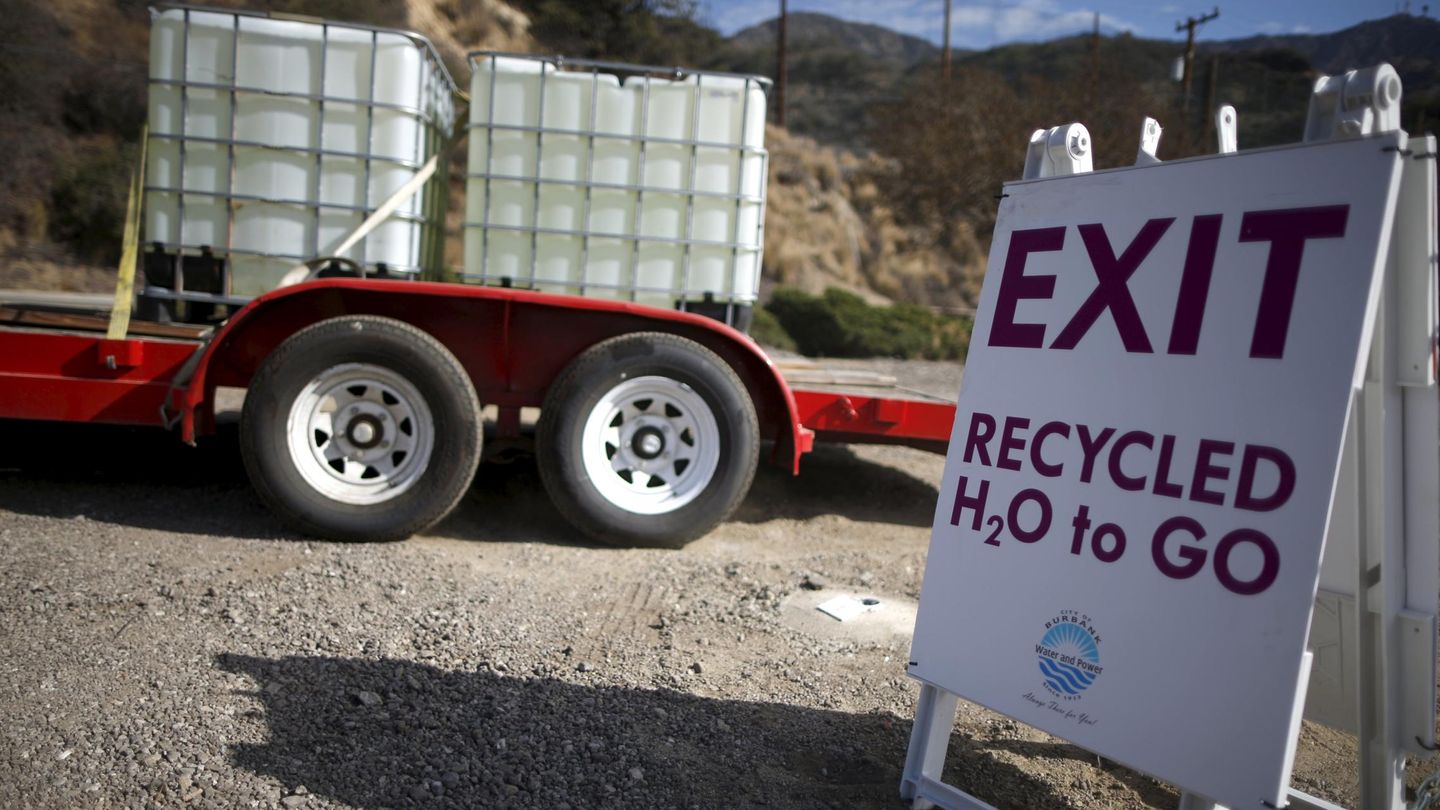 Suministro de agua reciclada en California. (Reuters/L. Nicholson)