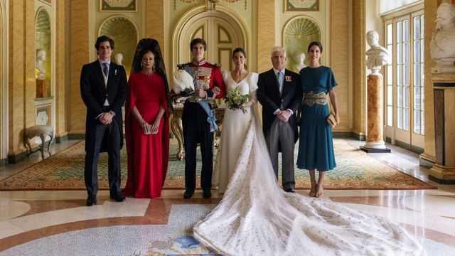 Foto de familia de la boda de Belén Corsini y el conde de Osorno. (Alejandra Ortiz)