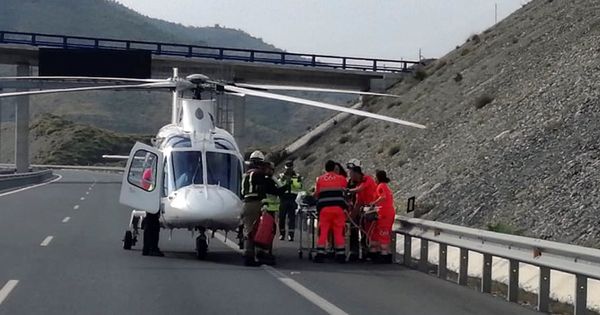 Foto: Los servicios de urgencia no pudieron hacer nada por salvar la vida de la conductora