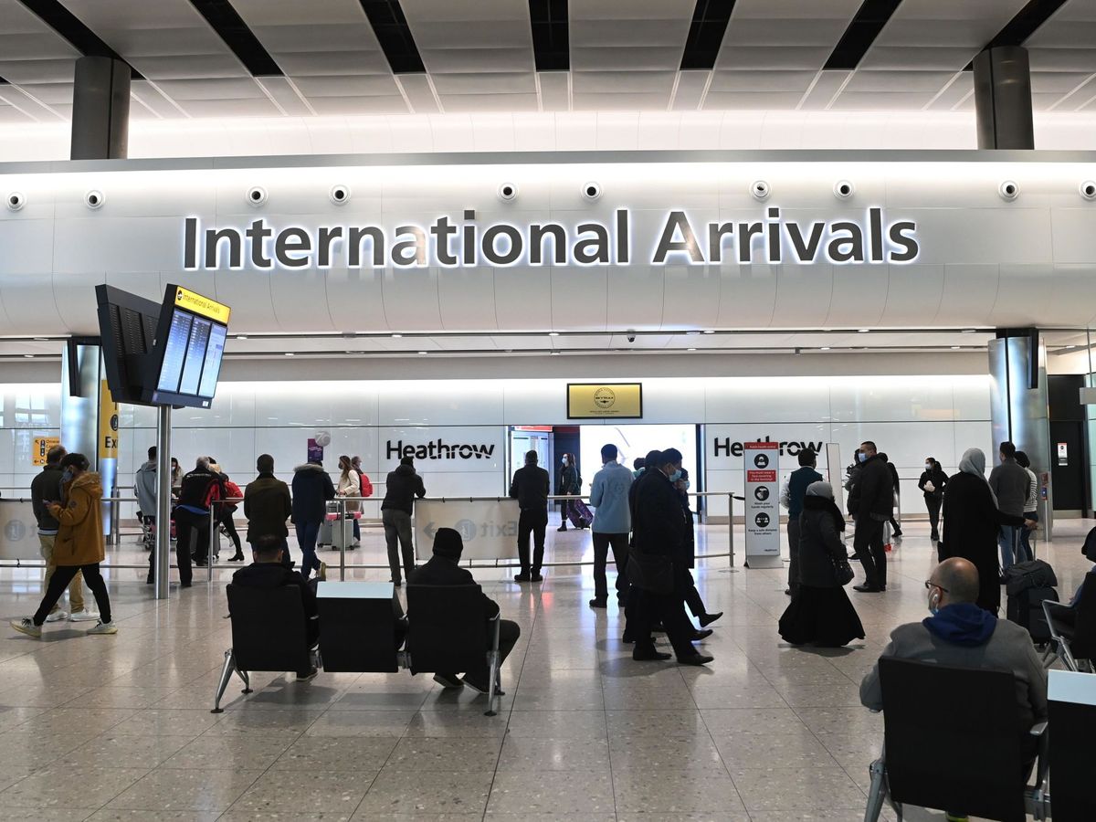 Foto: Interior del aeropuerto internacional de Heathrow en Londres (Reino Unido). (EFE) 