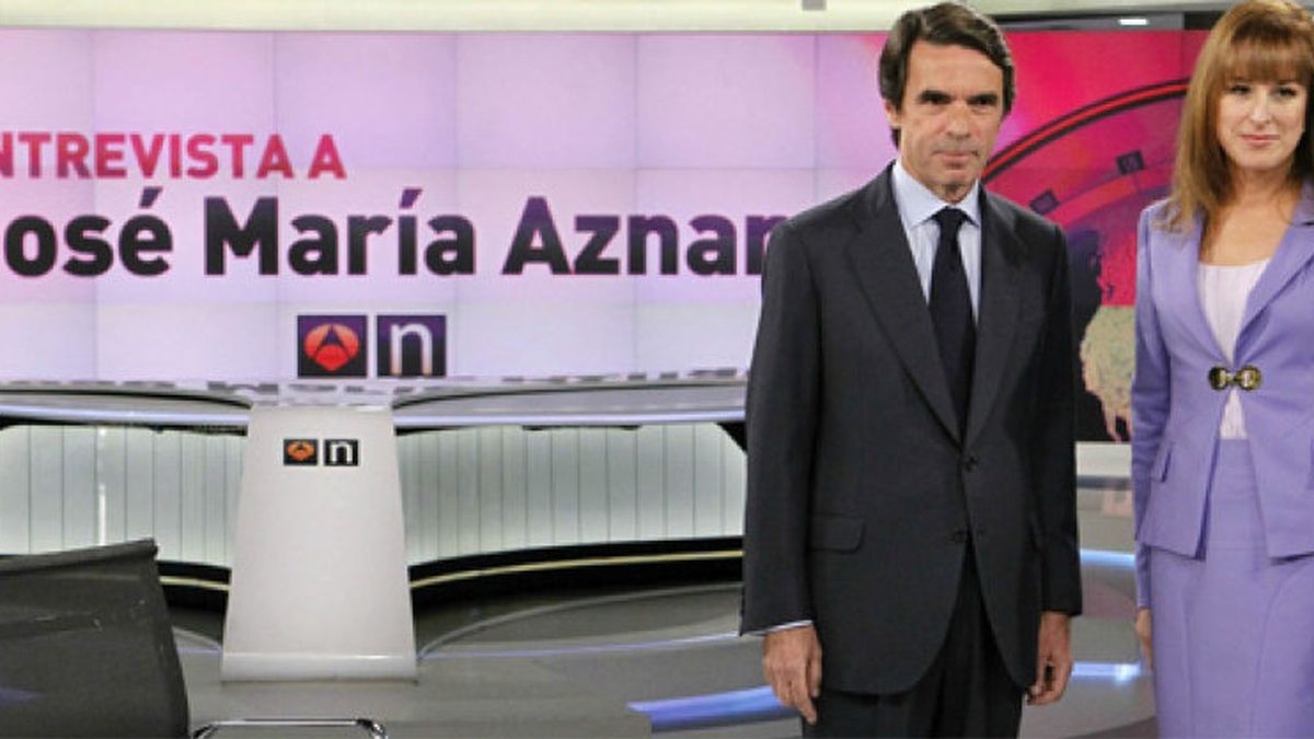 Aznar le estalla a Rajoy en las manos