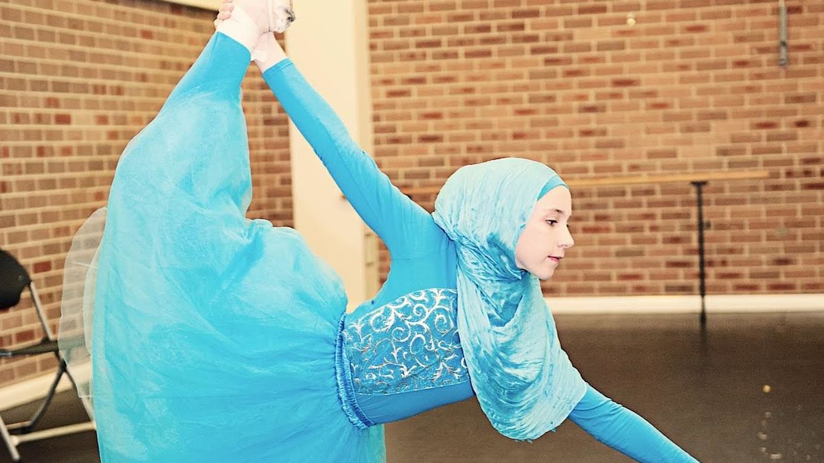 La adolescente que quiere convertirse en la primera bailarina con hiyab del mundo