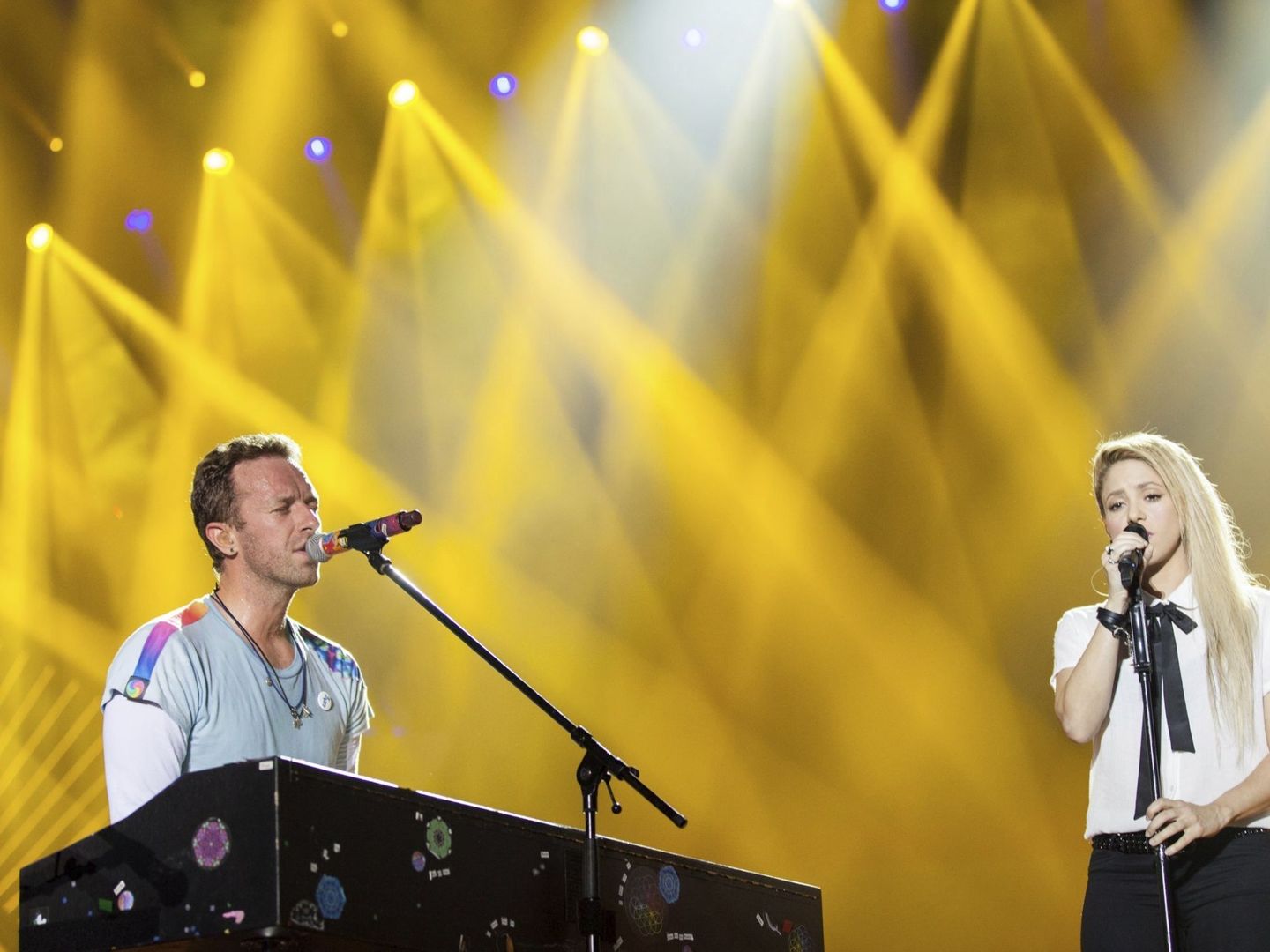 El cantante de Coldplay, Chris Martin, y Shakira en Hamburgo en julio de este año. (Foto: EFE)