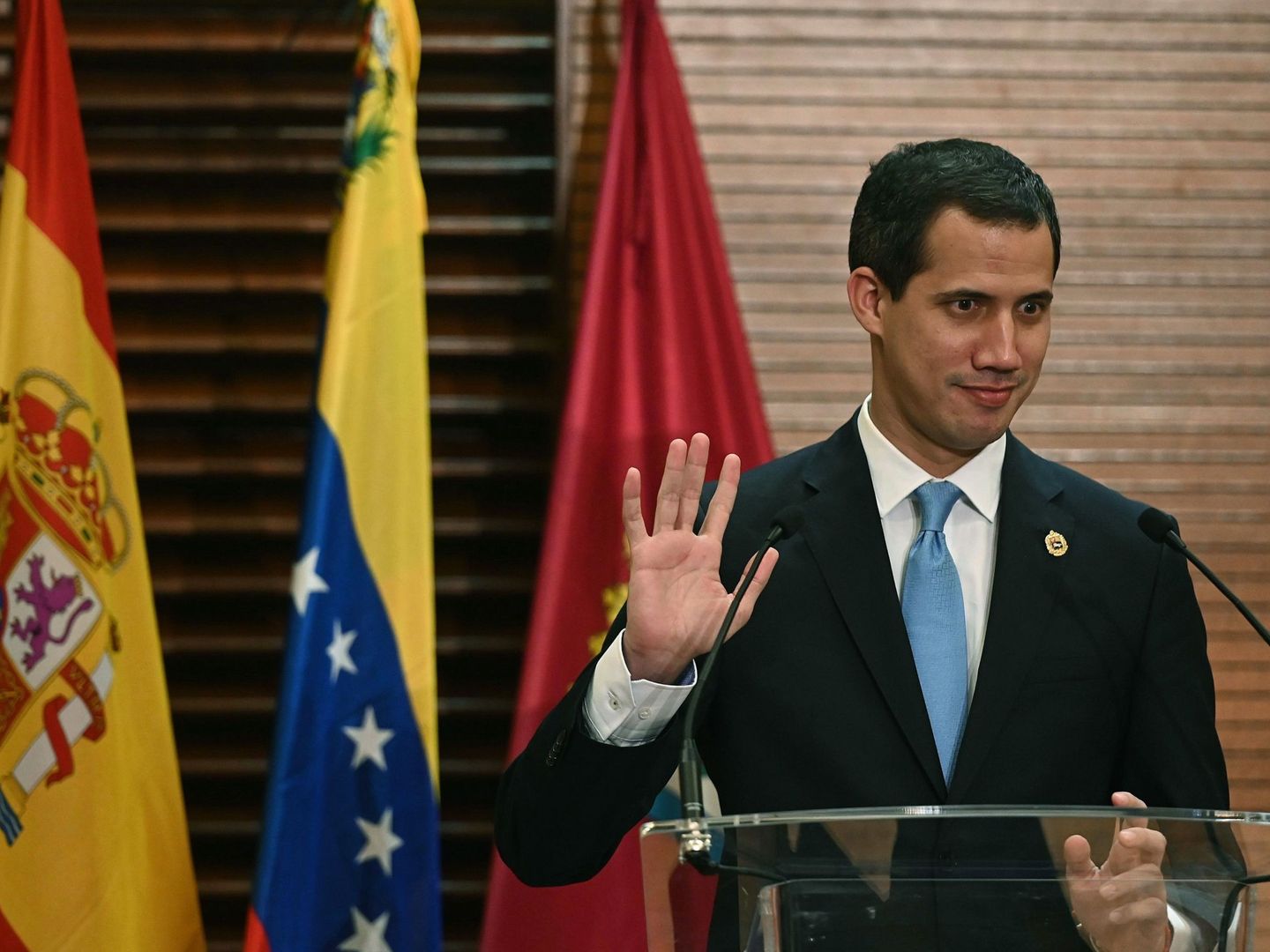 El presidente de la Asamblea Nacional venezolana, Juan Guaidó (i). (EFE)