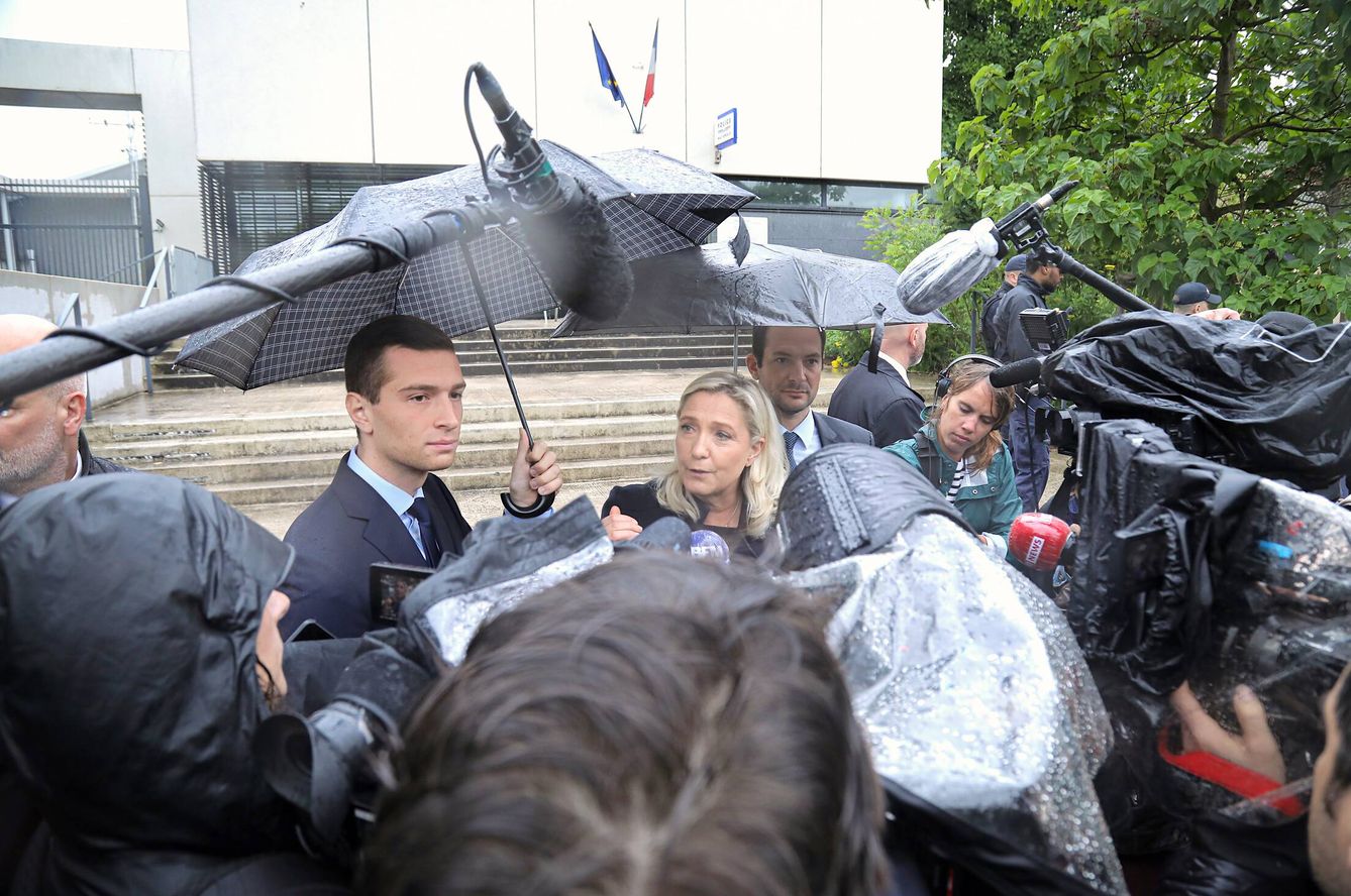 Marine Le Pen y Jordan Bardella.(Rassemblement National)