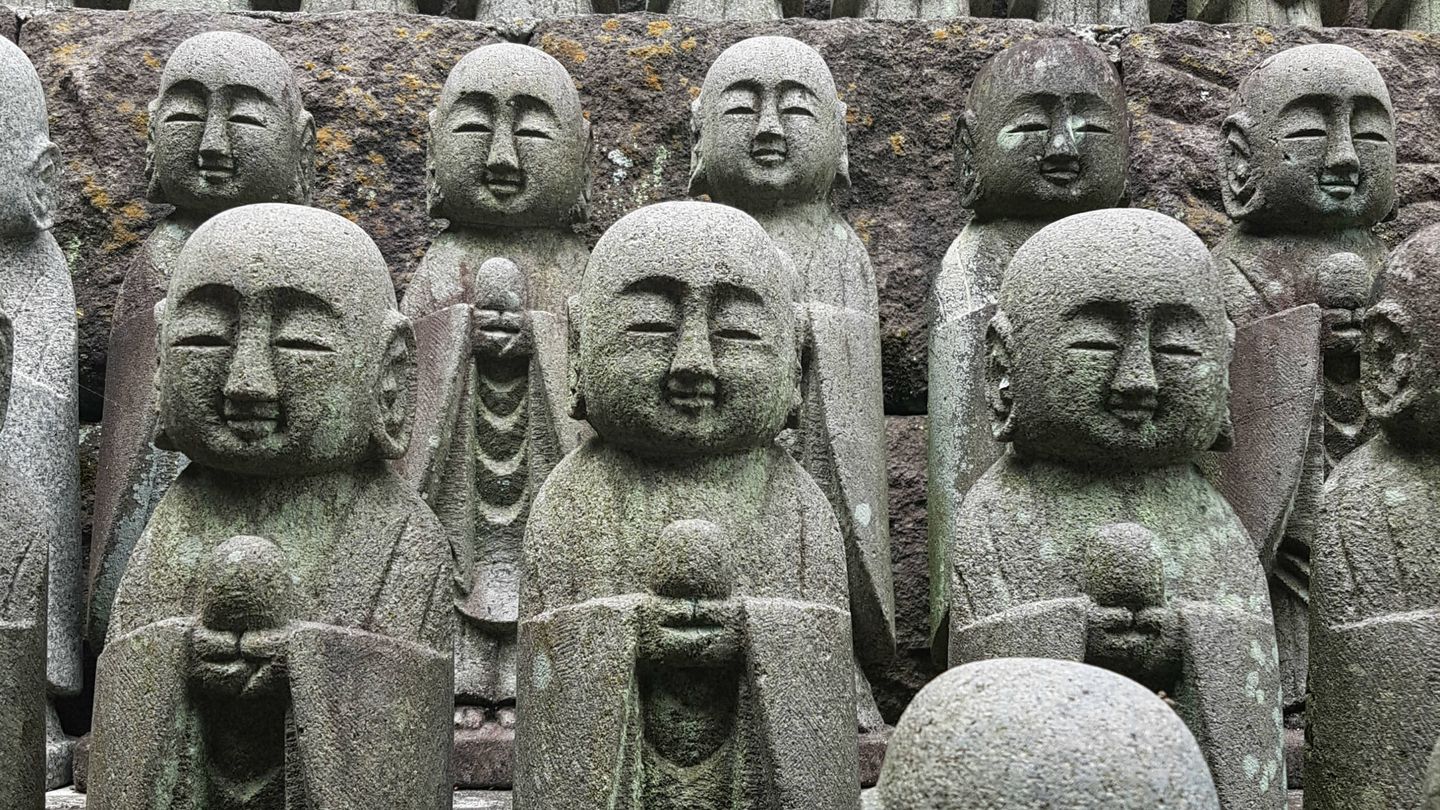 Estatuas del templo Hase-dera. (E.M.)