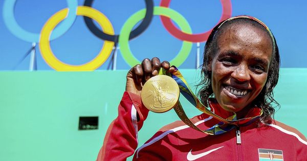 Foto: Sumgong, con la medalla de oro de Río. (EFE)