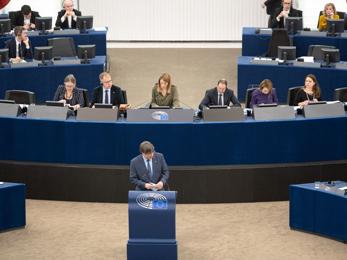 Foto: El expresidente de la Generalitat Carles Puigdemont comparece ante el Parlamento Europeo. (Europa Press/Álex Flores)