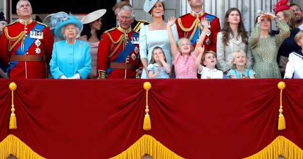 Foto: La familia real británica en el Trooping the Colour. (Reuters)
