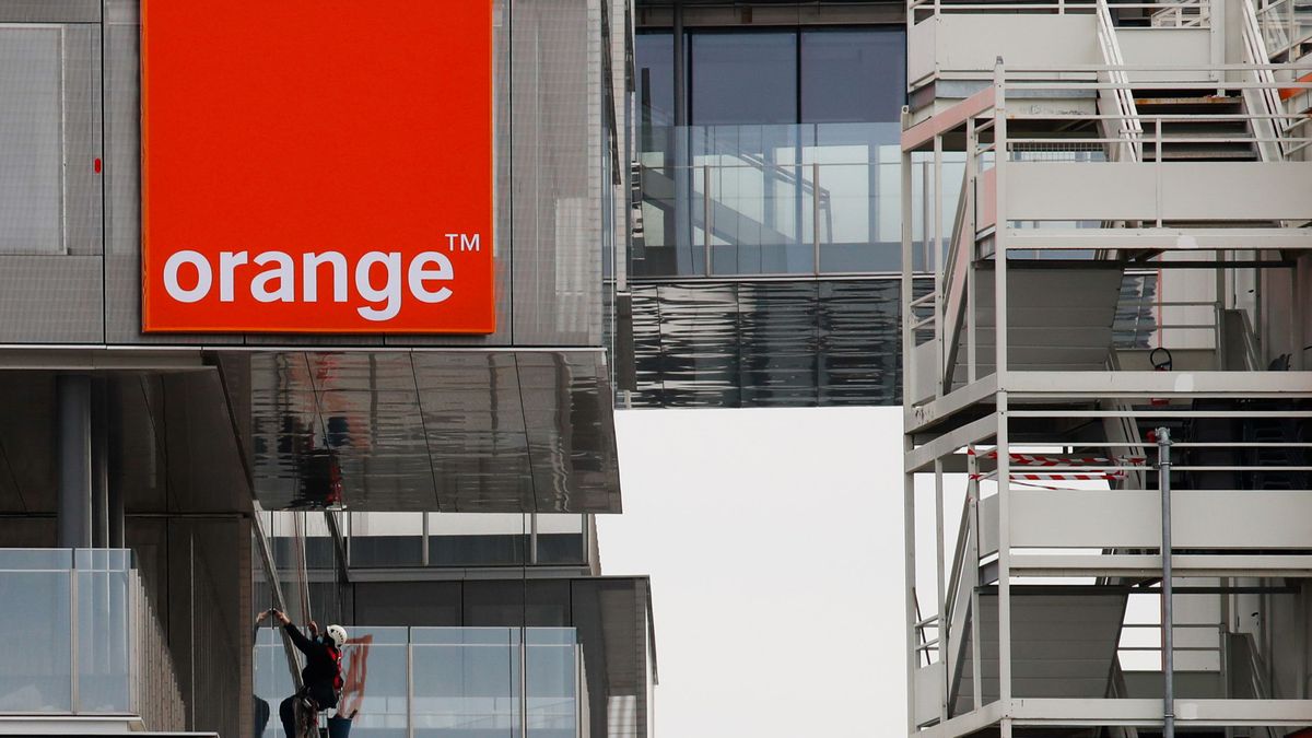Orange vende parte de su fibra en Polonia a APG por más de 300 millones