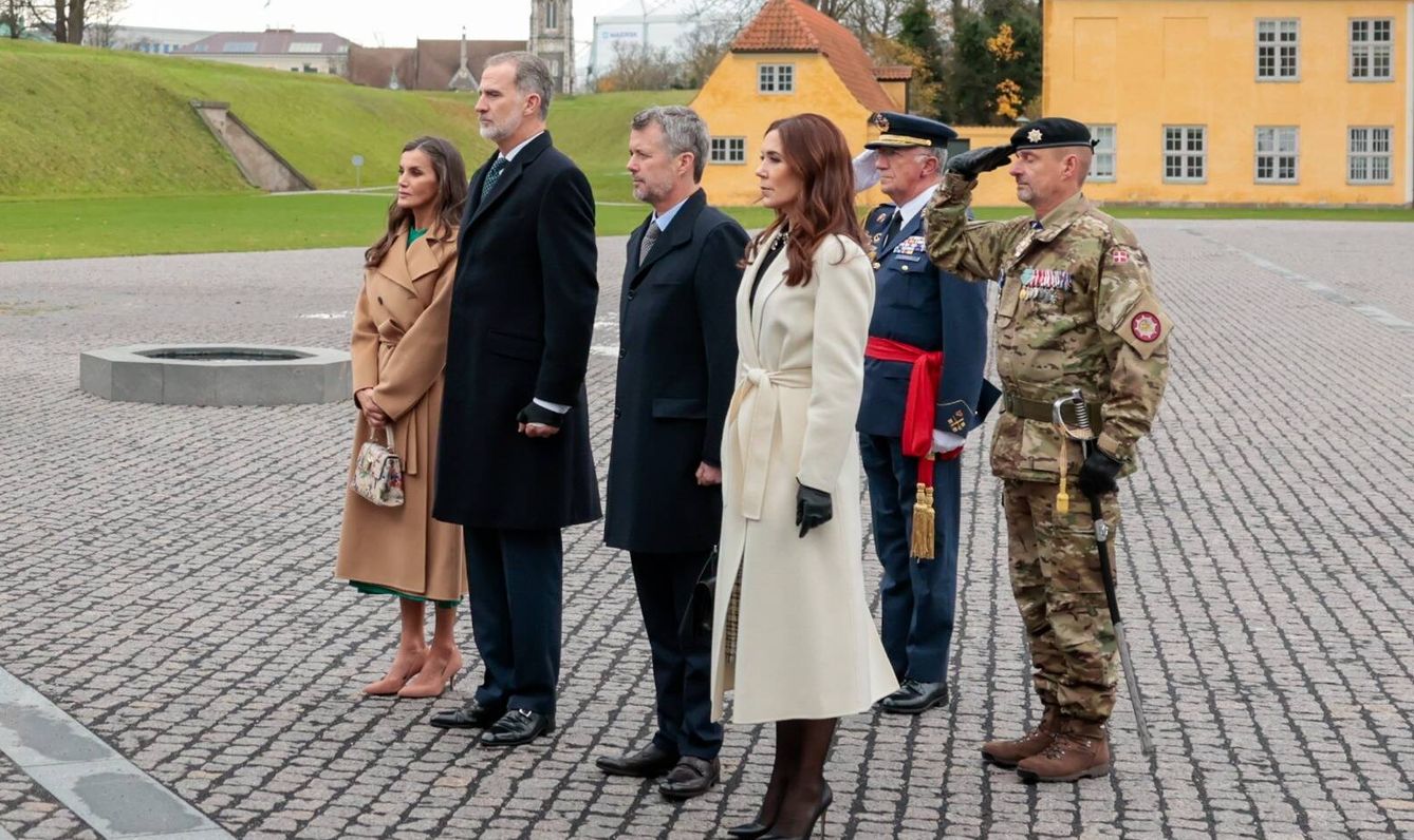  Los reyes de España y los príncipes de Dinamarca, en Copenhague. (Gtres/Jesús Briones)