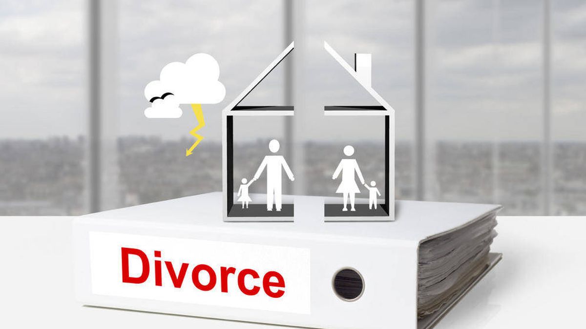 Me divorcié el año pasado, ¿cómo debo declarar la casa y la hipoteca?