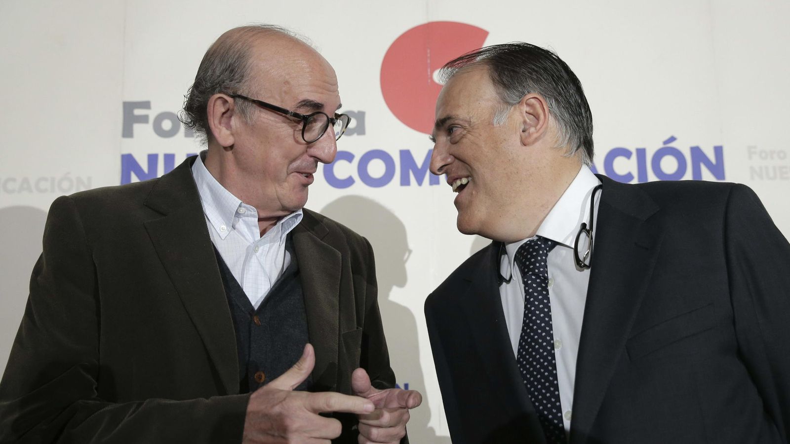Foto: Jaume Roures y Javier Tebas, presidente de la LFP, en una imagen de archivo (EFE).
