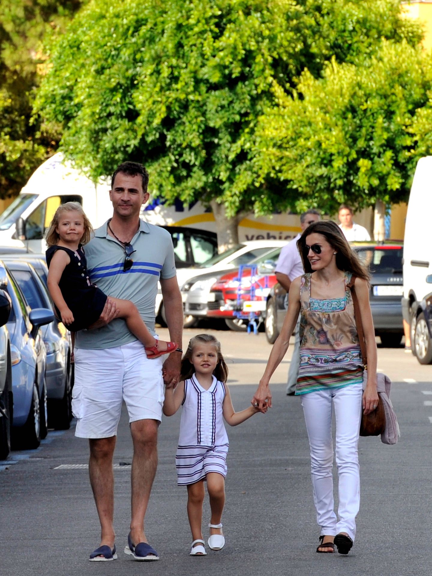 Felipe y Letizia con sus hijas en 2010. (Getty)
