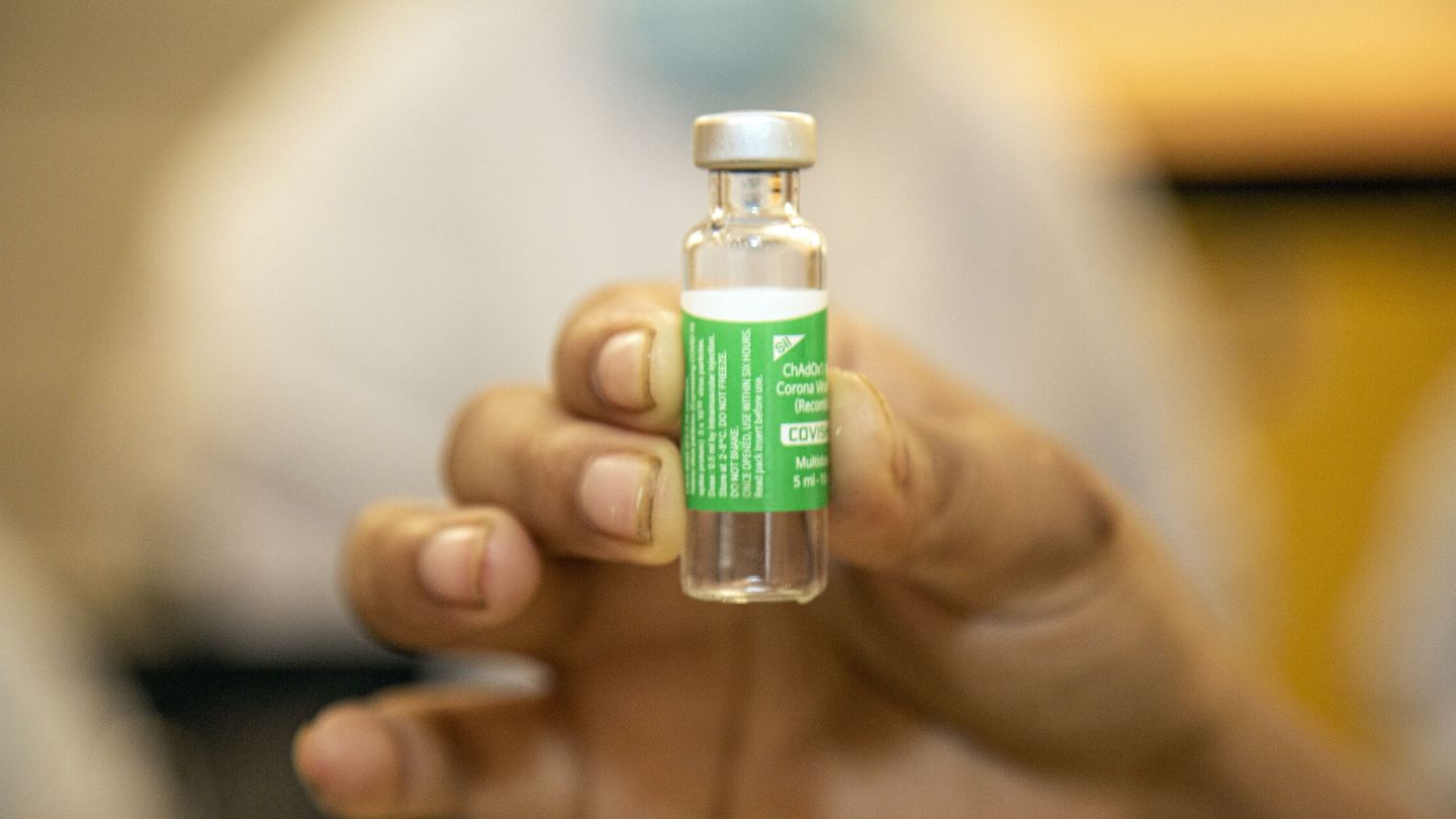 Imagen de archivo de la vacunación contra el covid. (Reuters)