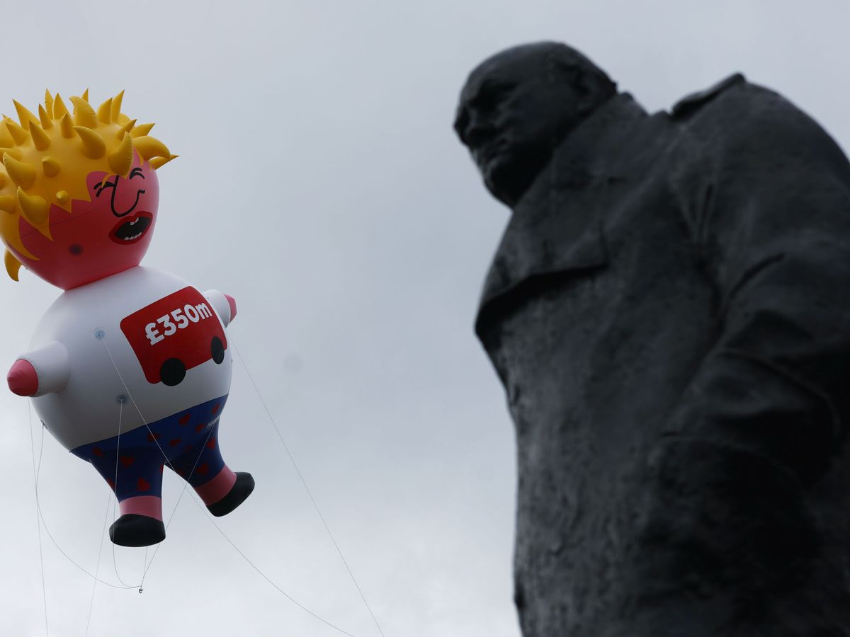 Foto: Boris contra Churchill, duelo de titanes. (Reuters)