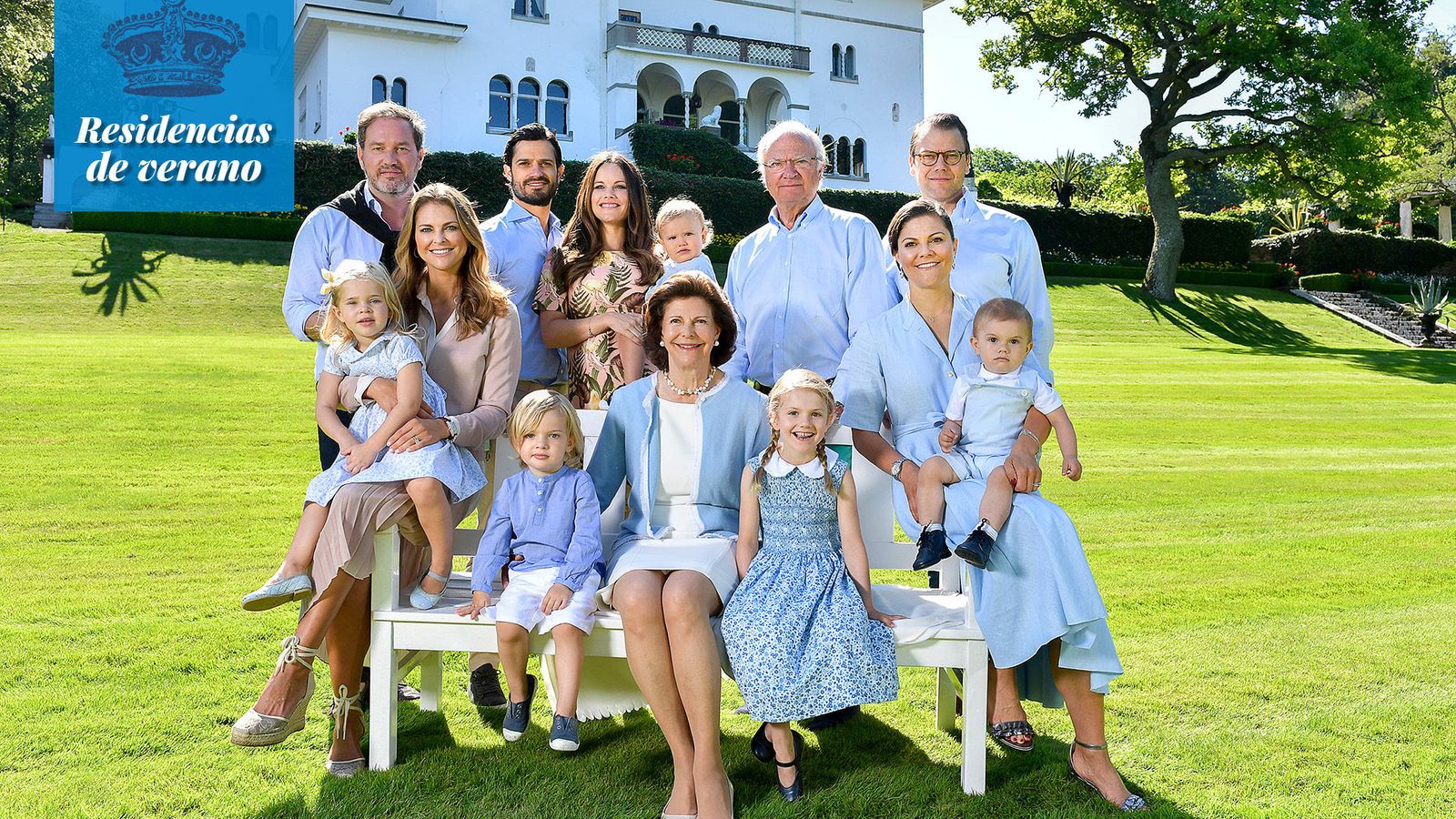 Foto: La familia real sueca al completo, en los jardines del castillo de Solliden. (Öland)