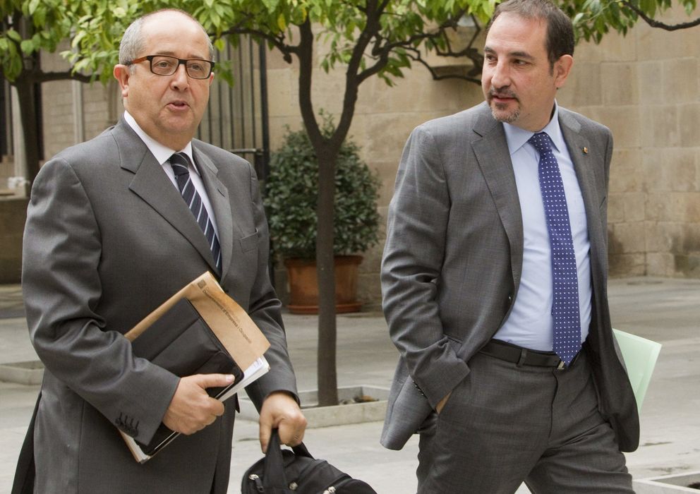 Foto: El conseller de Interior, Ramon Espadaler (d) y el de Trabajo y Empresa, Felip Puig (i), llegan a una reunión del ejecutivo catalán (EFE)